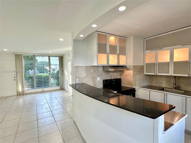 1060 98th Street 24, Bay Harbor Islands, FL 33154
