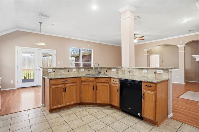 2704 Hearthside Lane, Mansfield, TX 76063