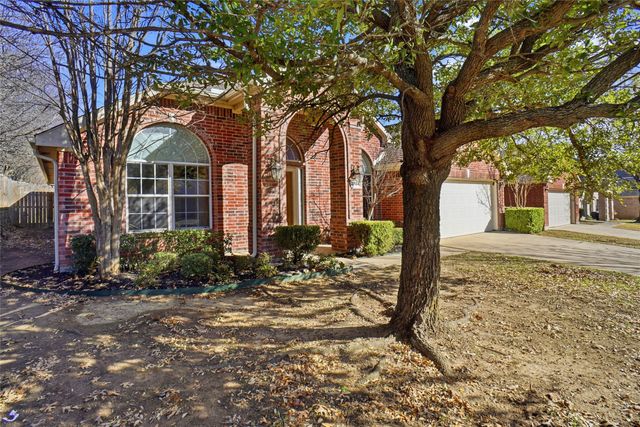 2704 Hearthside Lane, Mansfield, TX 76063