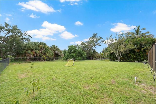 6560 Kestrel CIR, Fort Myers, FL 33966