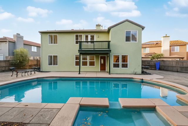 5716 Alder Bridge Ct, Elk Grove, CA 95757