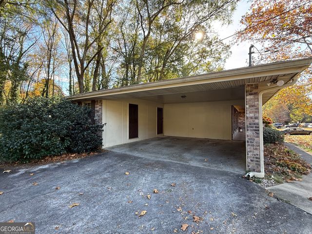 5904 Foxfield Trail, Rex, GA 30273