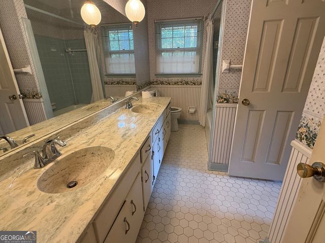 5904 Foxfield Trail, Rex, GA 30273