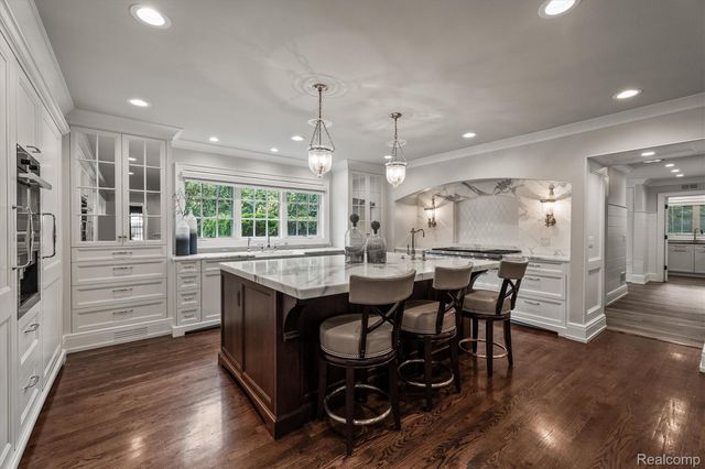 1269 Willow Lane, Birmingham, MI 48009