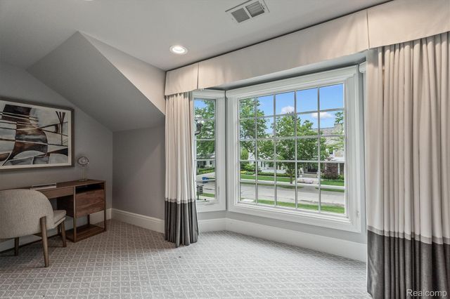 1269 Willow Lane, Birmingham, MI 48009