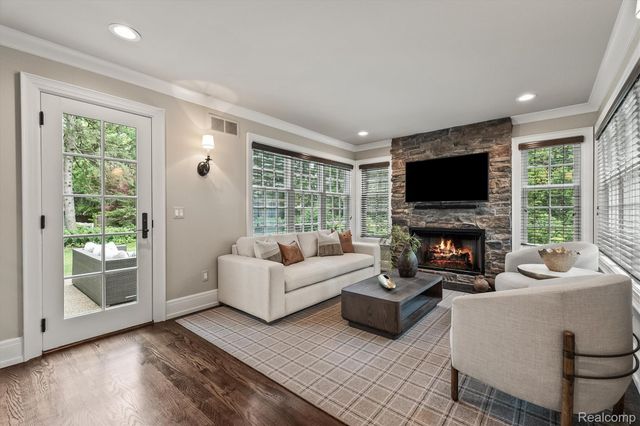 1269 Willow Lane, Birmingham, MI 48009