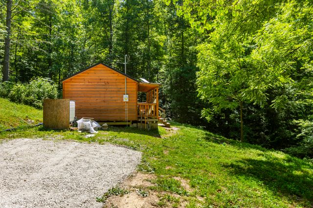 198 Lacy Creek Road, Campton, KY 41301