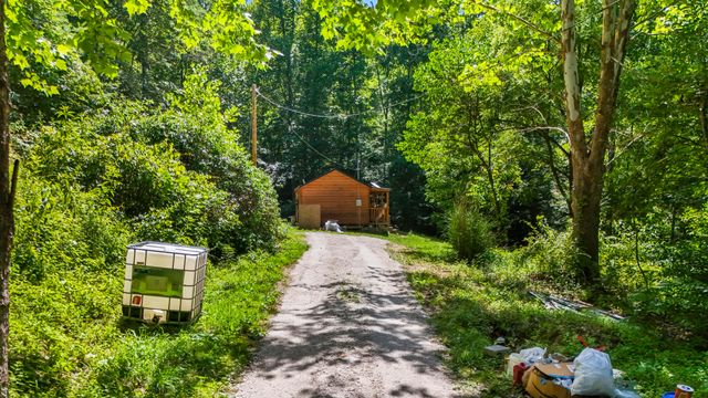 198 Lacy Creek Road, Campton, KY 41301