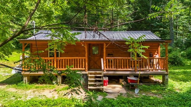 198 Lacy Creek Road, Campton, KY 41301