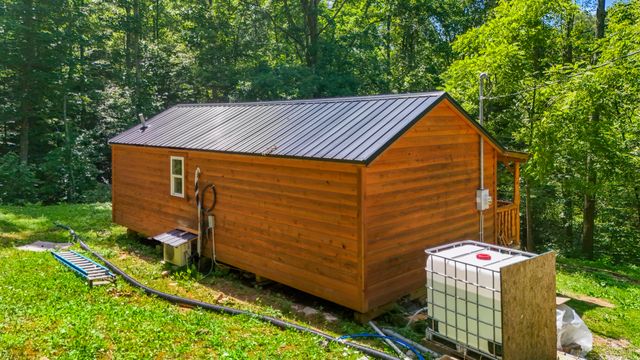 198 Lacy Creek Road, Campton, KY 41301