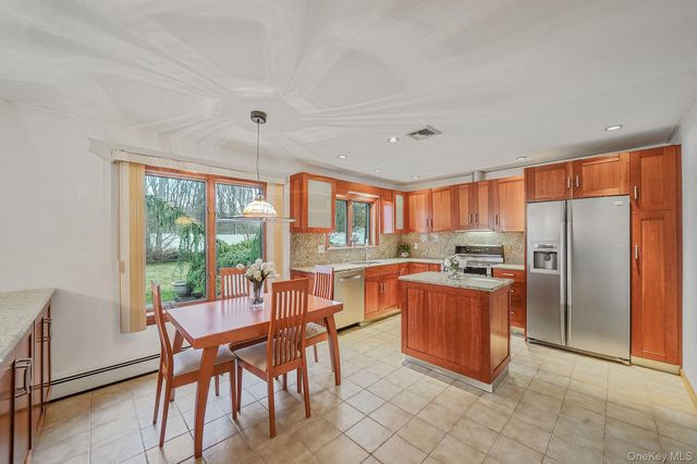 52 San Rafael Avenue, Holbrook, NY 11741