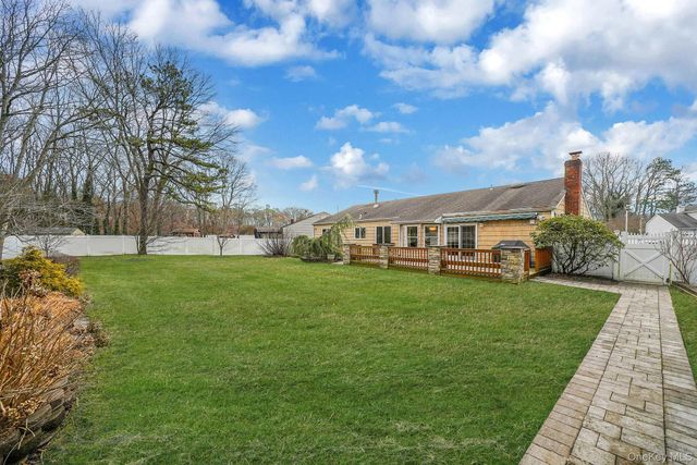 52 San Rafael Avenue, Holbrook, NY 11741