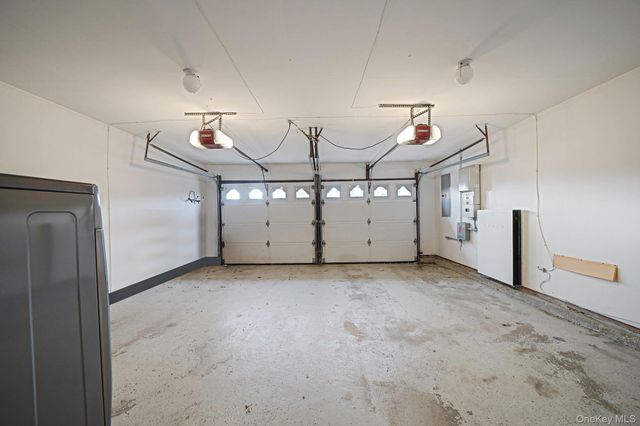 52 San Rafael Avenue, Holbrook, NY 11741