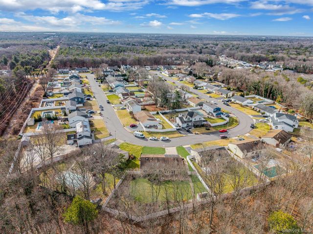 52 San Rafael Avenue, Holbrook, NY 11741