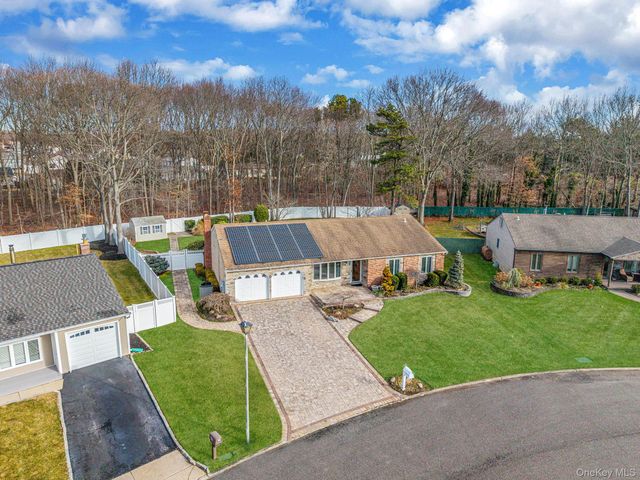 52 San Rafael Avenue, Holbrook, NY 11741