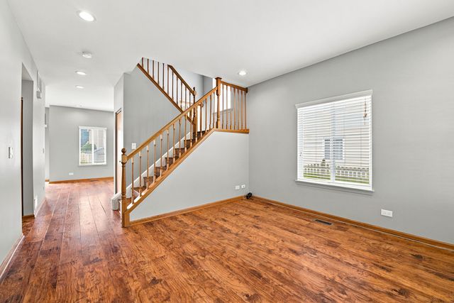 2554 Warm Springs Lane, Naperville, IL 60564