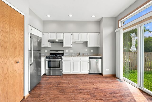 2554 Warm Springs Lane, Naperville, IL 60564