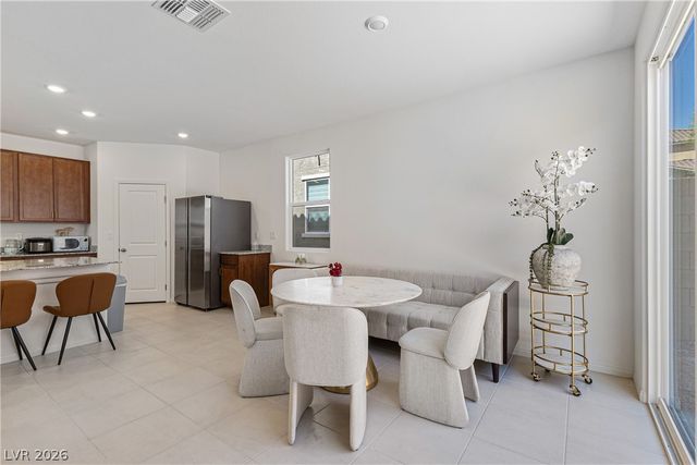 10034 Sir Atlas Court, Las Vegas, NV 89148
