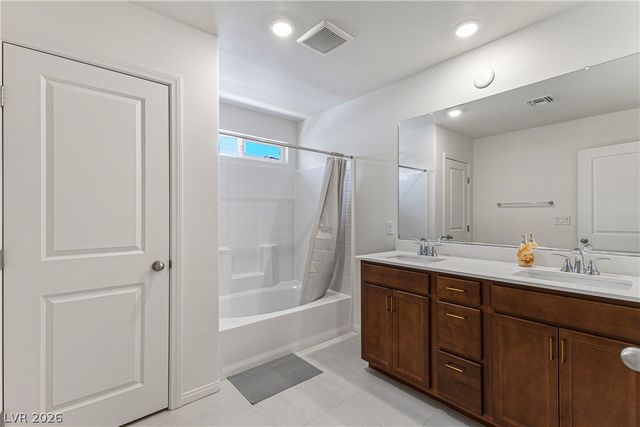 10034 Sir Atlas Court, Las Vegas, NV 89148