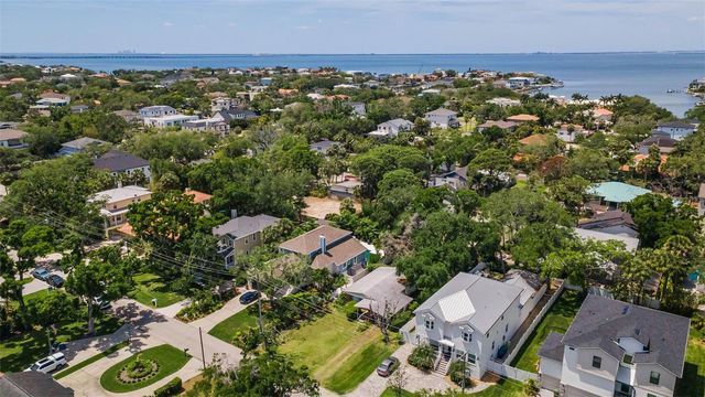 2305 S OCCIDENT STREET, Tampa, FL 33629