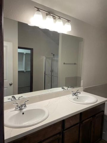 2428 Northcreek Street, Oklahoma City, OK 73128