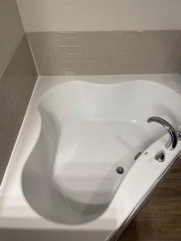 2428 Northcreek Street, Oklahoma City, OK 73128