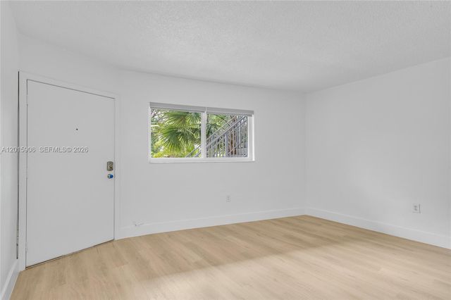 13880 NE 20th Pl 2, North Miami Beach, FL 33181