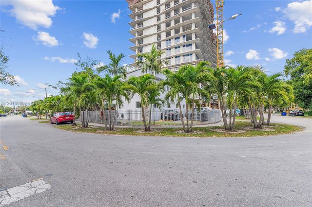 13880 NE 20th Pl 2, North Miami Beach, FL 33181