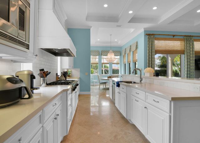 11202 Orange Hibiscus Lane, Palm Beach Gardens, FL 33418