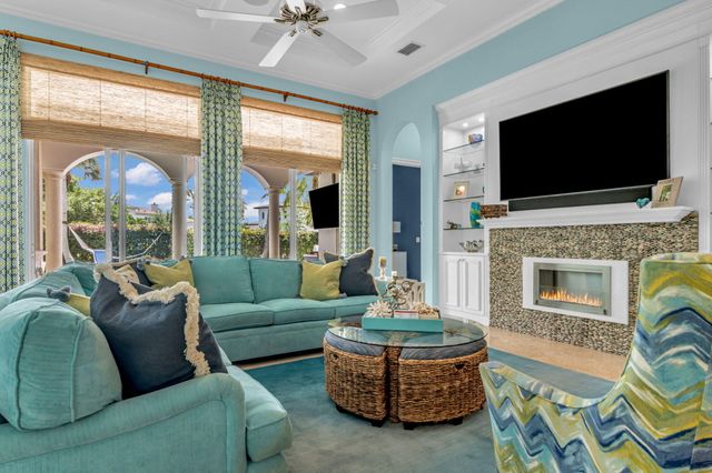 11202 Orange Hibiscus Lane, Palm Beach Gardens, FL 33418