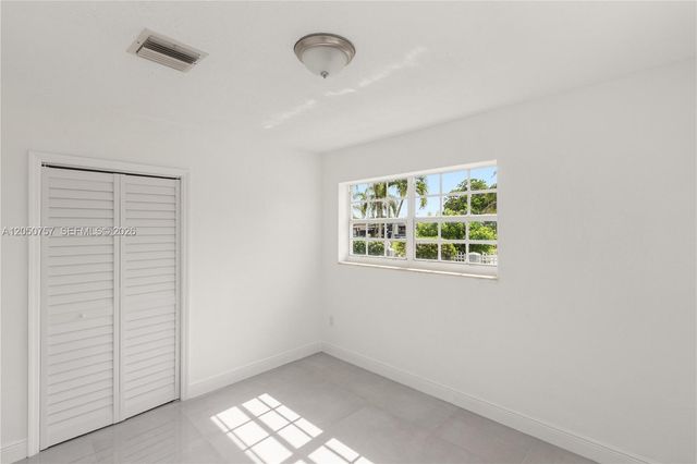 19522 NW 37th Ct, Miami Gardens, FL 33055