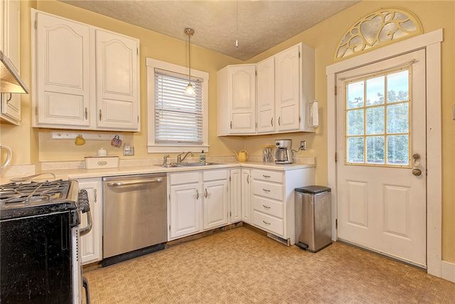 771 6th St, Beaver, PA 15009
