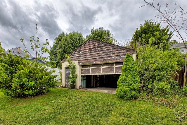 771 6th St, Beaver, PA 15009