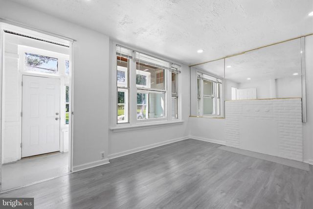 4023 N 9TH ST, Philadelphia, PA 19140