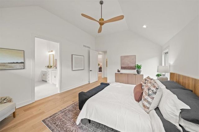 9517 Linden Street, Overland Park, KS 66207