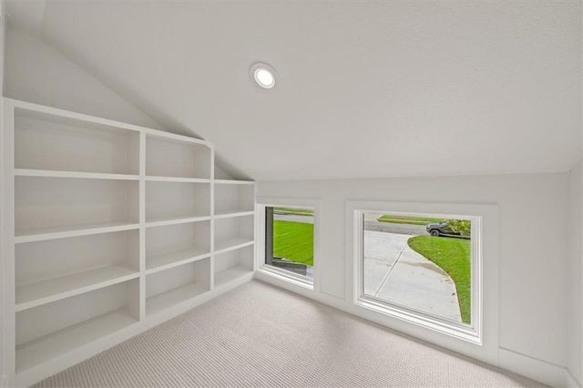 9517 Linden Street, Overland Park, KS 66207