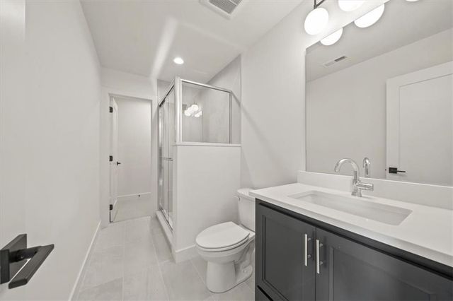 9517 Linden Street, Overland Park, KS 66207