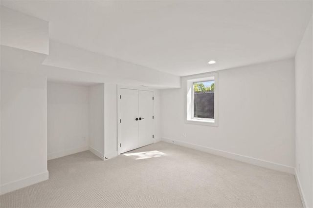 9517 Linden Street, Overland Park, KS 66207