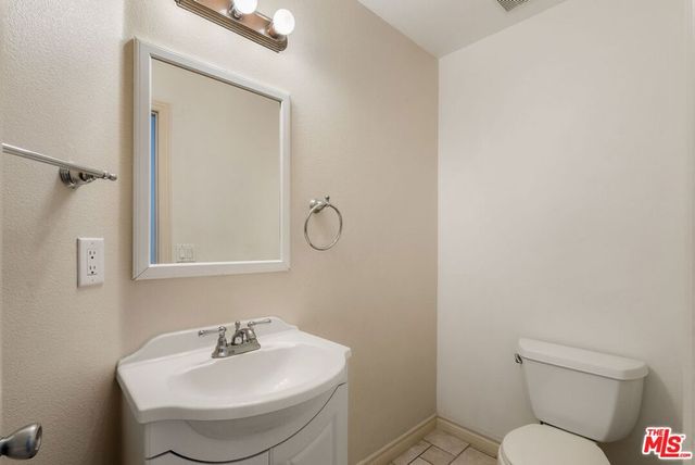 21925 Belshire Avenue 7, Hawaiian Gardens, CA 90716