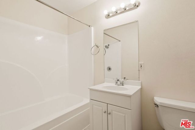 21925 Belshire Avenue 7, Hawaiian Gardens, CA 90716