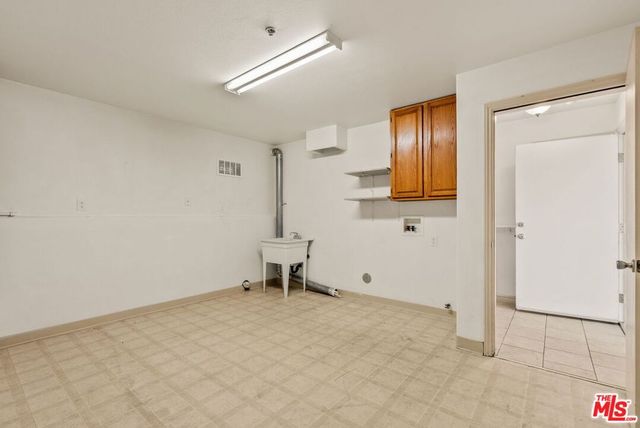 21925 Belshire Avenue 7, Hawaiian Gardens, CA 90716