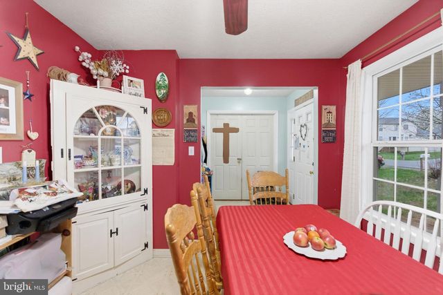 279 JETTA CIR, Martinsburg, WV 25403