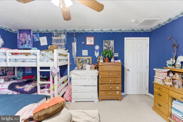 279 JETTA CIR, Martinsburg, WV 25403