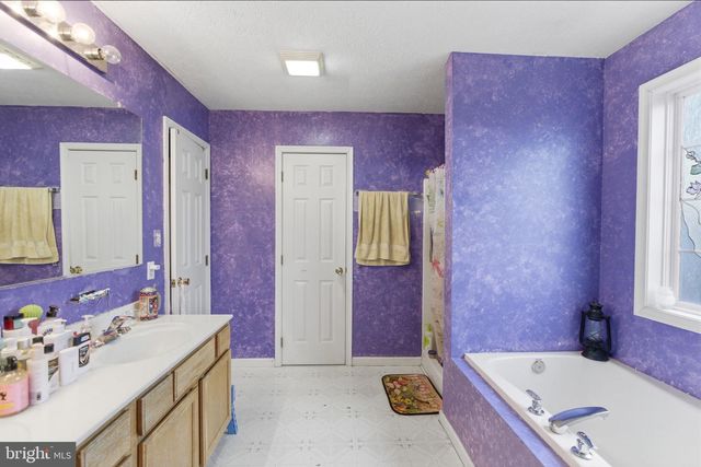 279 JETTA CIR, Martinsburg, WV 25403