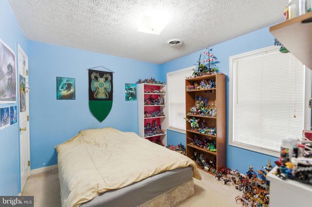 279 JETTA CIR, Martinsburg, WV 25403