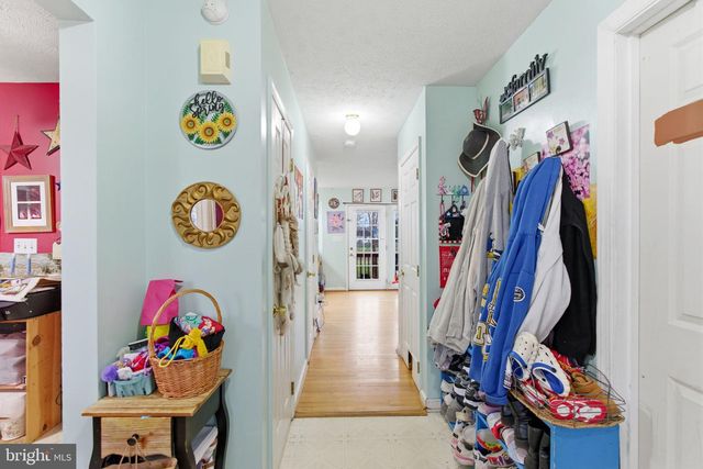 279 JETTA CIR, Martinsburg, WV 25403