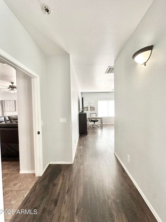 Image 24 of property listing at 16433 W MESCAL Street, Surprise, AZ 85388