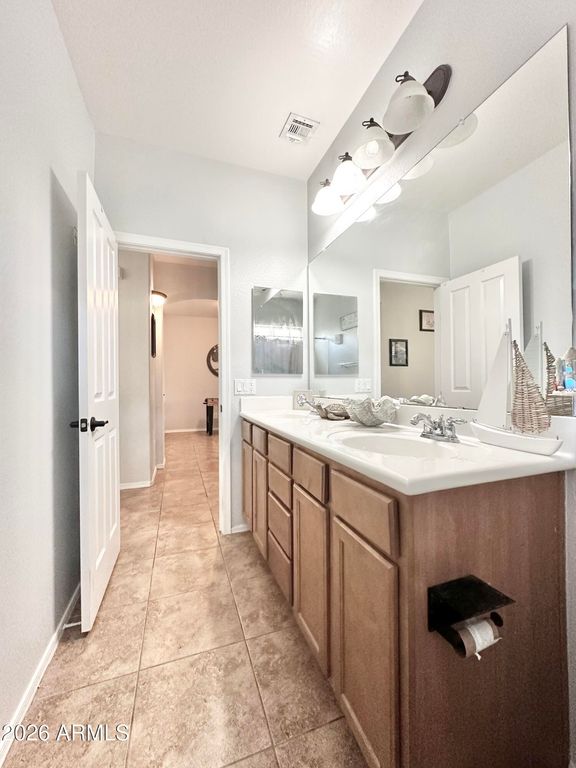 Image 30 of property listing at 16433 W MESCAL Street, Surprise, AZ 85388