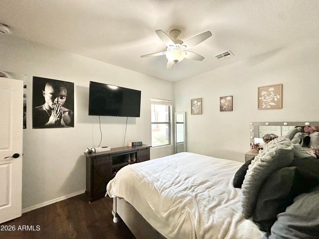 Image 40 of property listing at 16433 W MESCAL Street, Surprise, AZ 85388