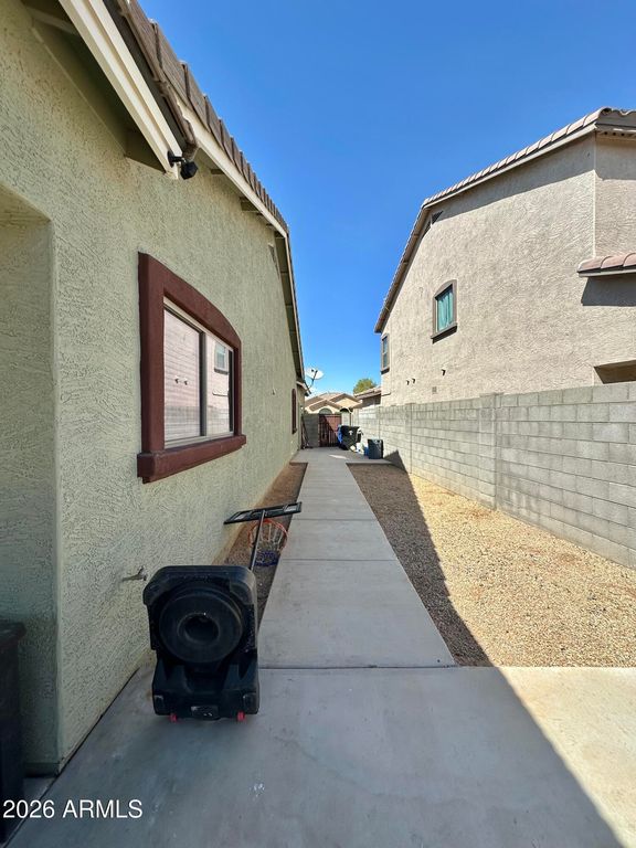 Image 44 of property listing at 16433 W MESCAL Street, Surprise, AZ 85388